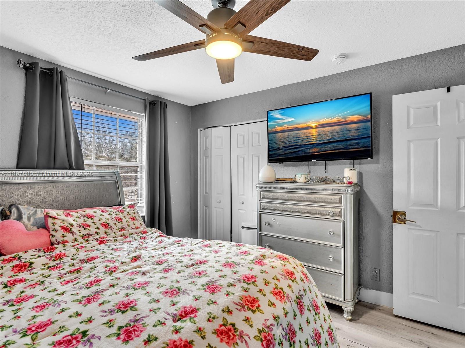Ver detalles 9125 4 / 3 1848 sq. ft. $ 2026-06-30 0 foto
