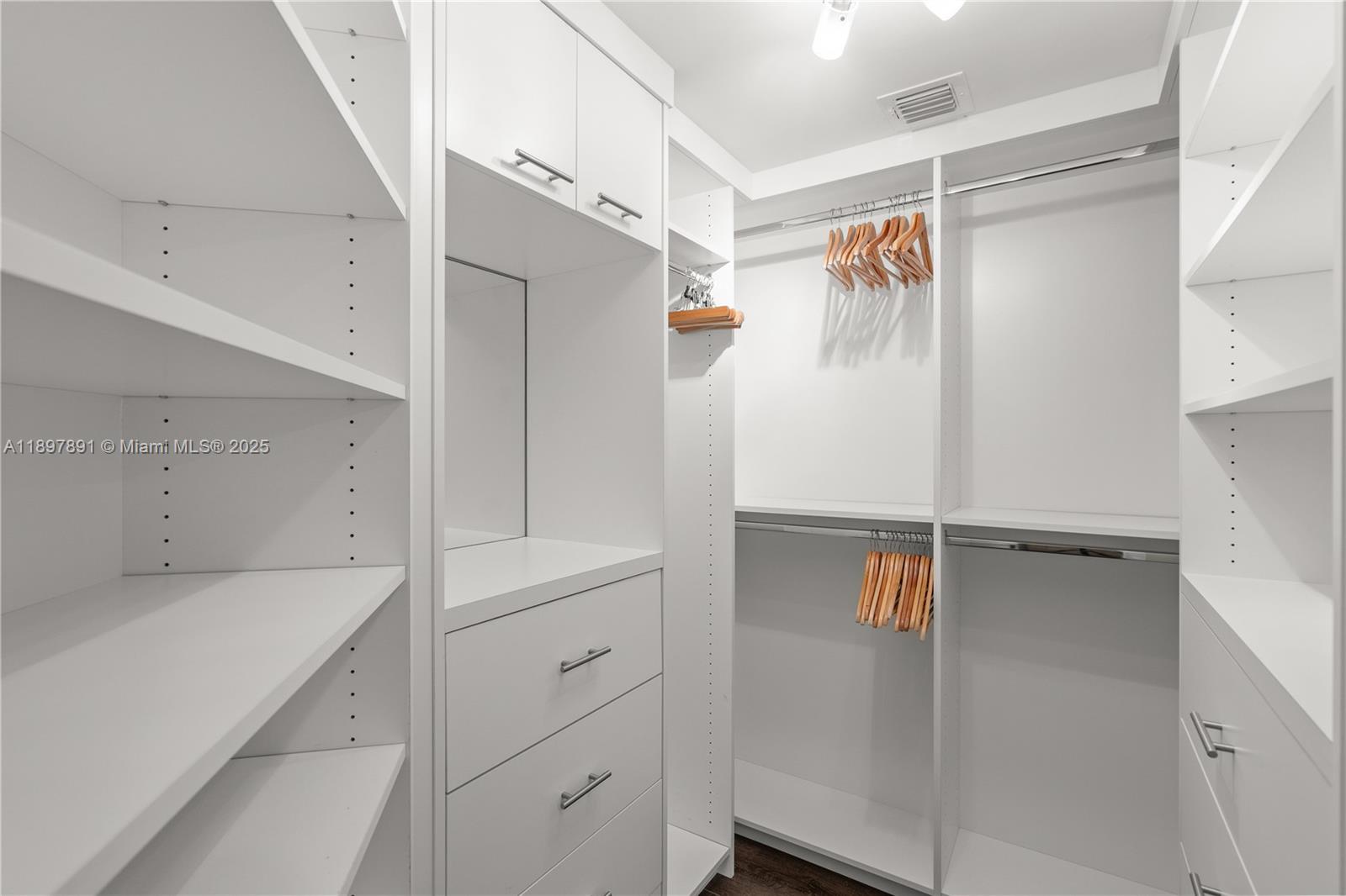 Photo of 2711 Ocean Dr  #2305, Hollywood, Florida, 33019 -