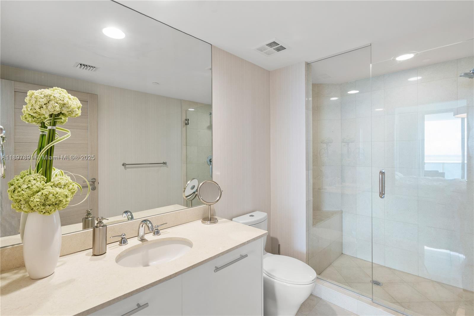 Photo of 2711 Ocean Dr  #2305, Hollywood, Florida, 33019 -