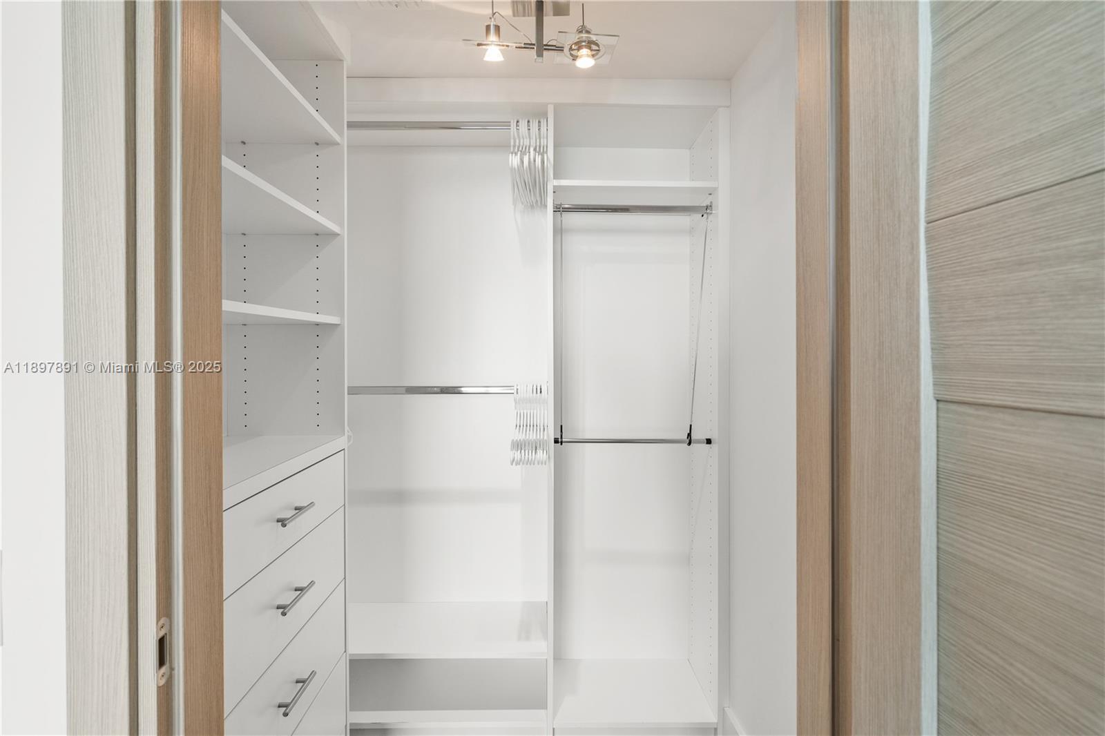 Photo of 2711 Ocean Dr  #2305, Hollywood, Florida, 33019 -