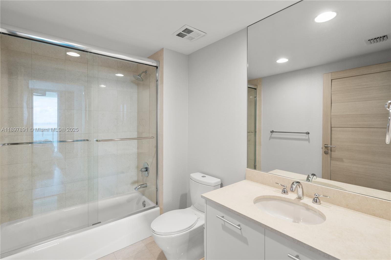 Photo of 2711 Ocean Dr  #2305, Hollywood, Florida, 33019 -