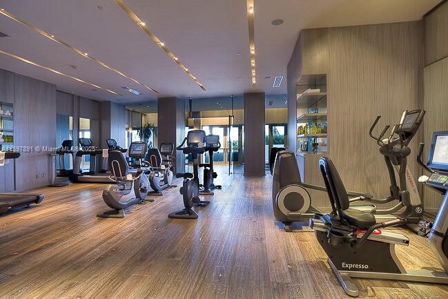 Photo of 2711 Ocean Dr  #2305, Hollywood, Florida, 33019 -