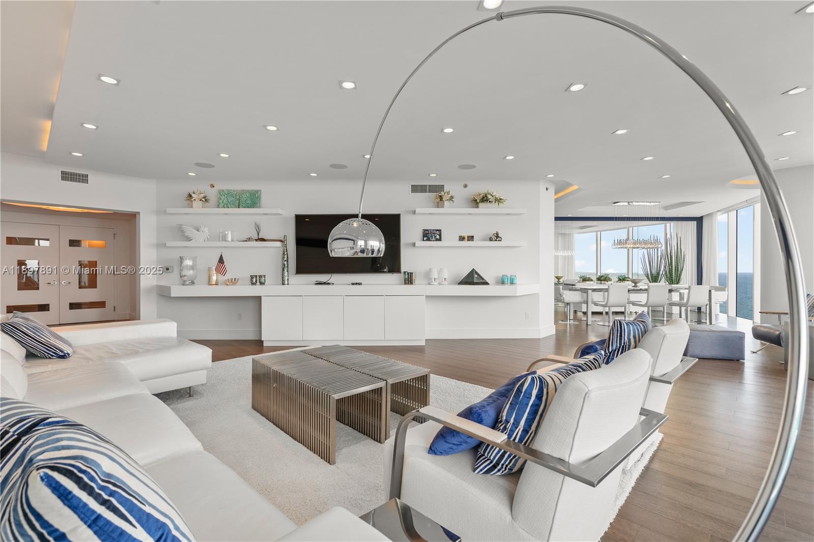 Photo of 2711 Ocean Dr  #2305, Hollywood, Florida, 33019 -