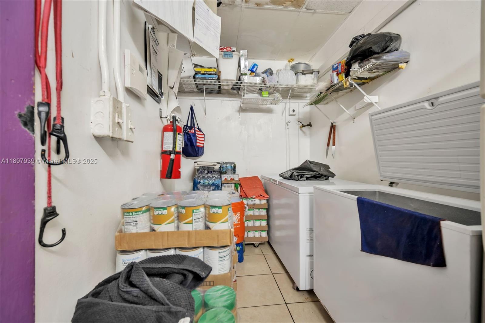 See details   /   sq. ft. $ 2025-10-17 0 Photo