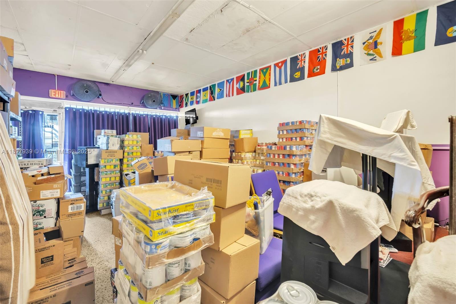 See details   /   sq. ft. $ 2025-10-17 0 Photo