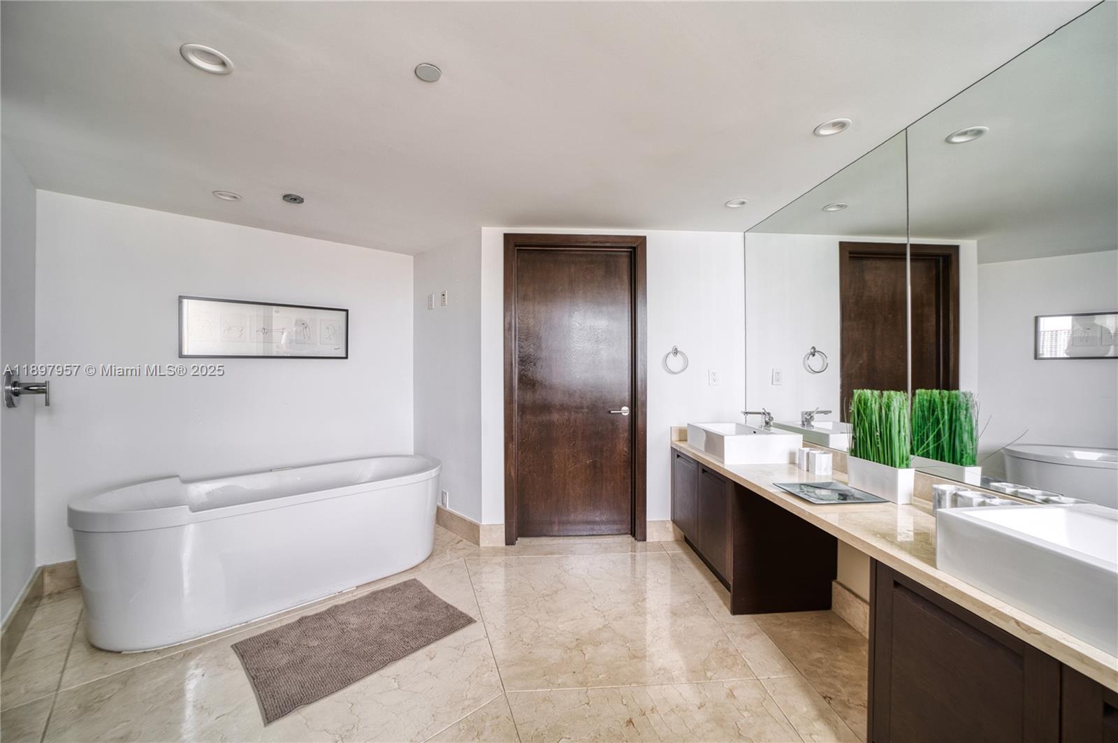 Photo of 150 Sunny Isles Blvd  #1-UPH1, Sunny Isles Beach, Florida, 33160 - 