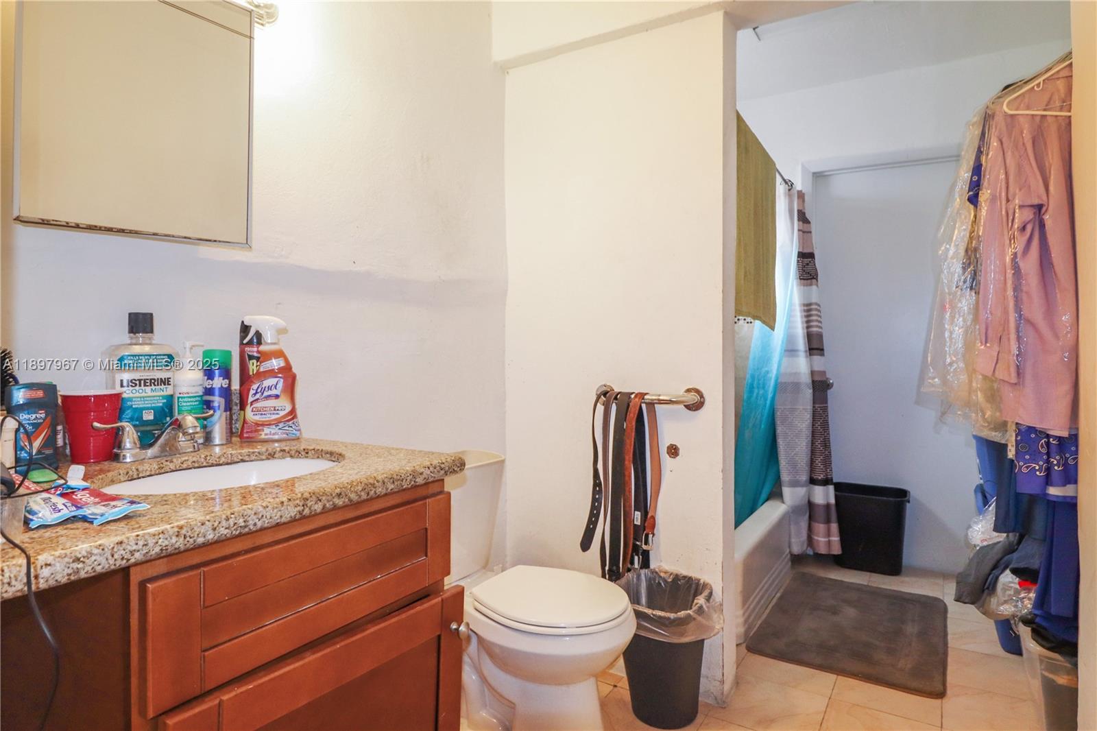 Ver detalles / 2231 sq. ft. $ 2025-10-17 0 foto