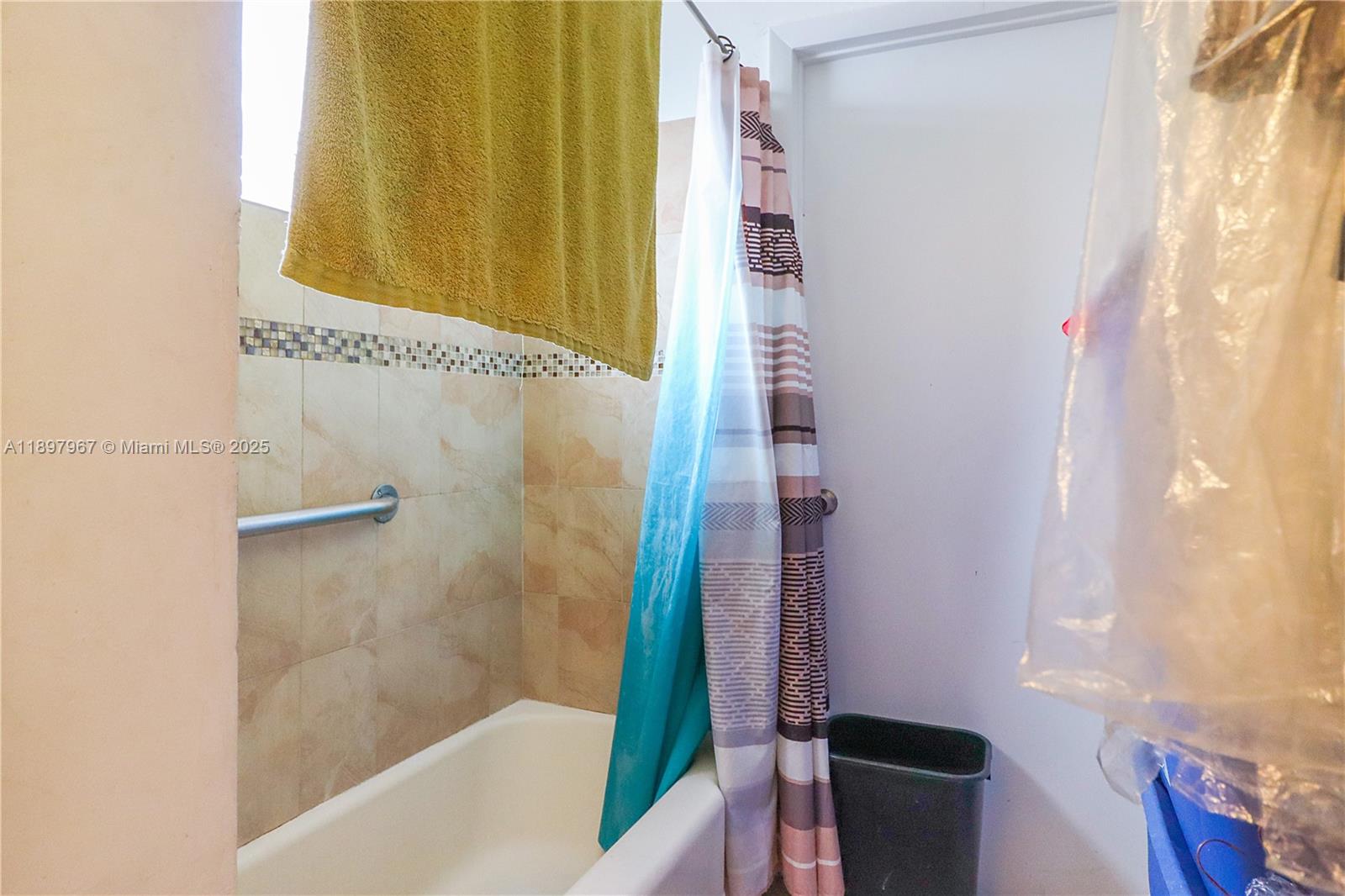 Ver detalles / 2231 sq. ft. $ 2025-10-17 0 foto
