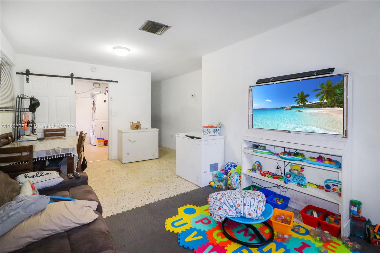 Ver detalles / 2231 sq. ft. $ 2025-10-17 0 foto