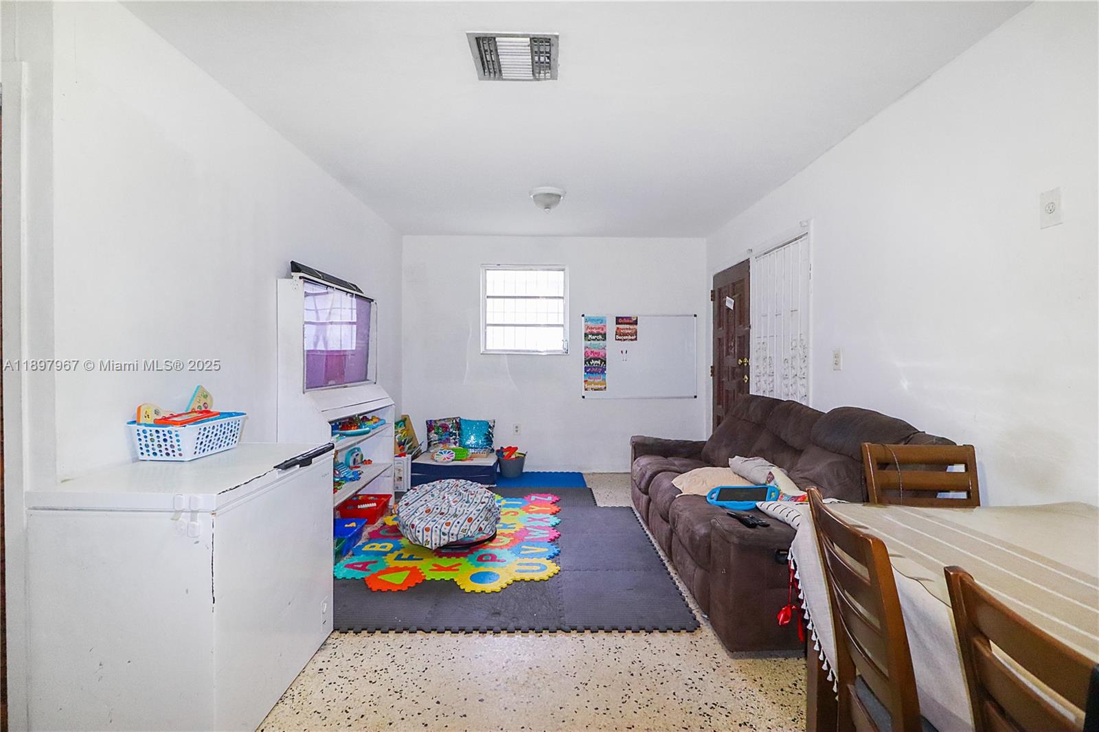Ver detalles / 2231 sq. ft. $ 2025-10-17 0 foto