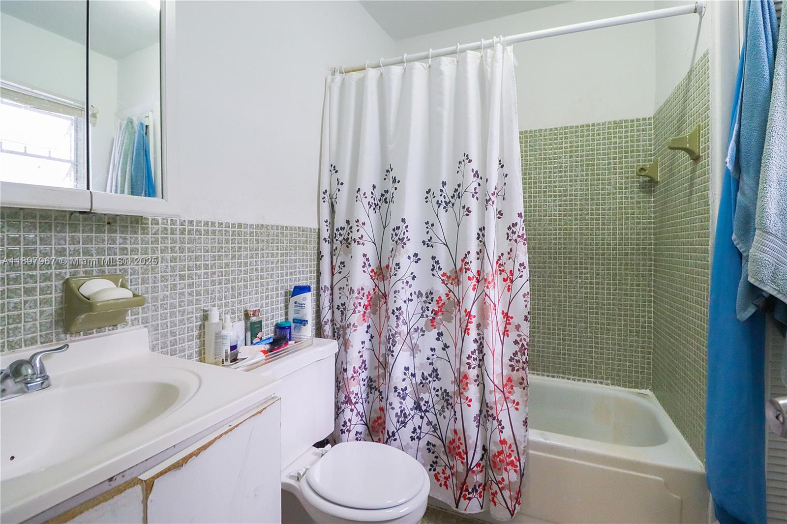 Ver detalles / 2231 sq. ft. $ 2025-10-17 0 foto