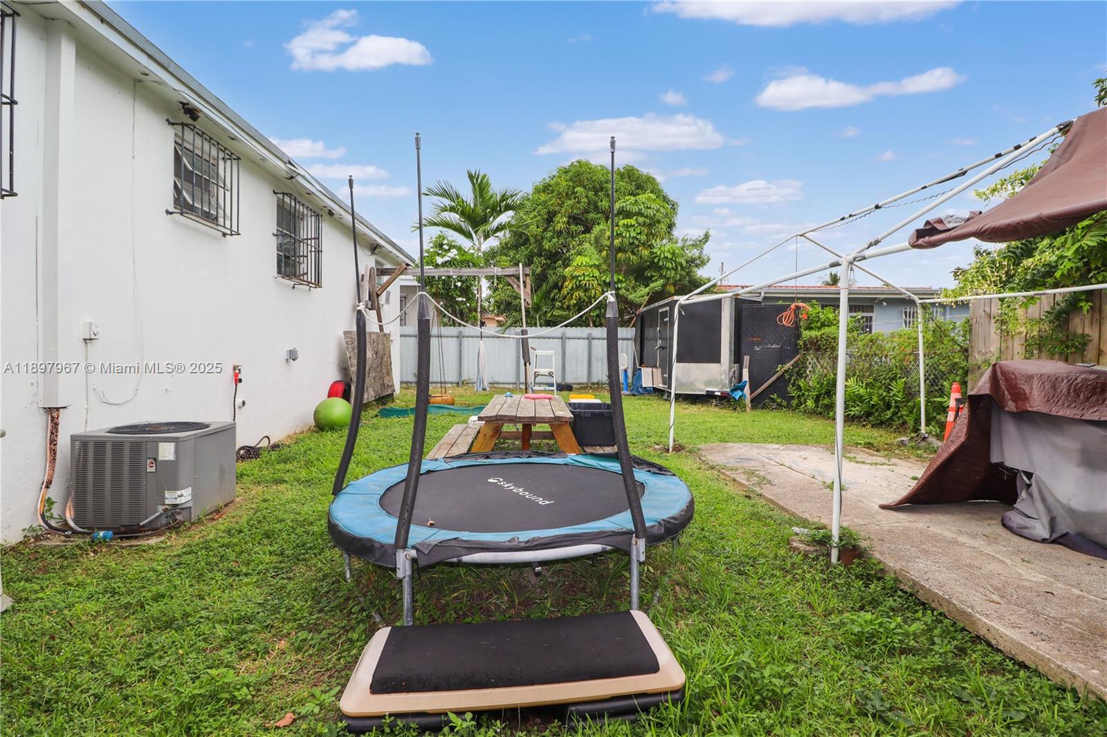 Ver detalles / 2231 sq. ft. $ 2025-10-17 0 foto