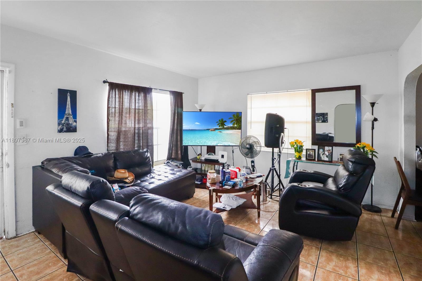 Ver detalles / 2231 sq. ft. $ 2025-10-17 0 foto