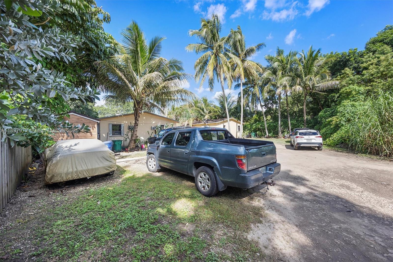 See details / 1352 sq. ft. $ 2025-10-17 0 Photo
