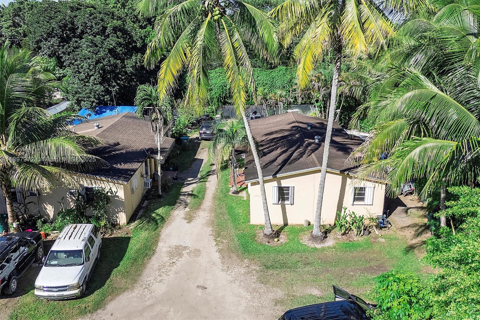 See details / 1352 sq. ft. $ 2025-10-17 0 Photo
