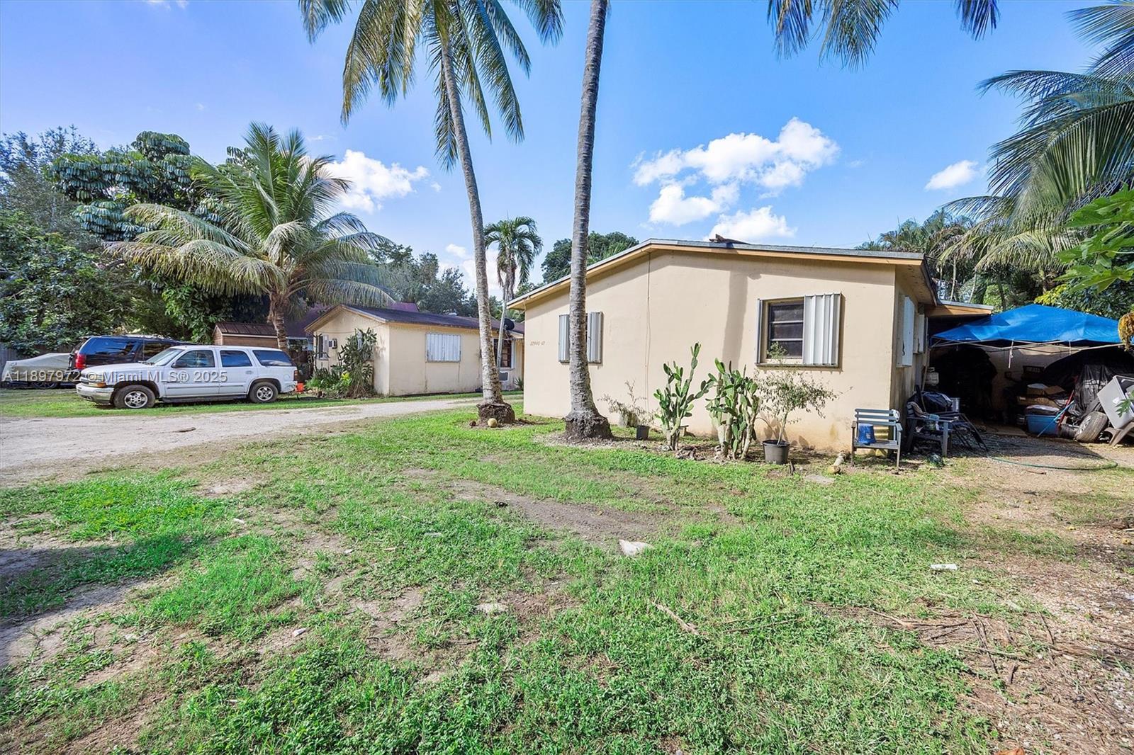 See details / 1352 sq. ft. $ 2025-10-17 0 Photo