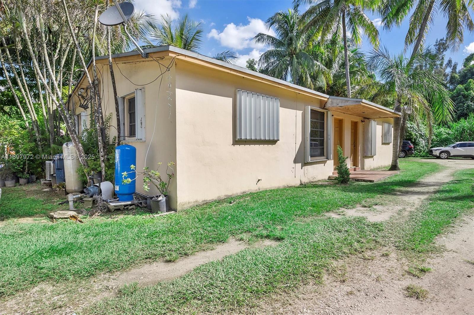 See details / 1352 sq. ft. $ 2025-10-17 0 Photo