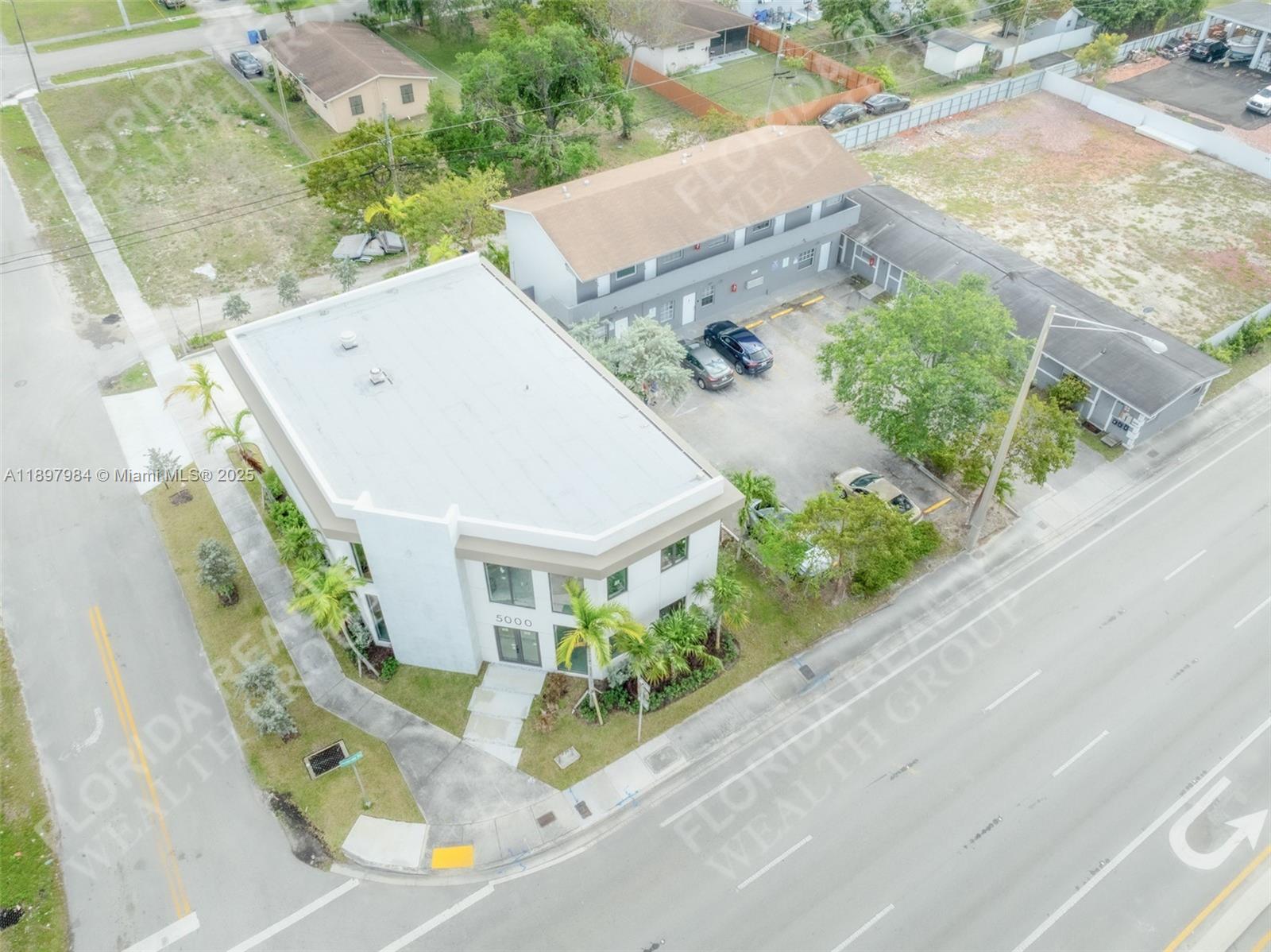 See details / 1600 sq. ft. $ 2025-10-17 0 Photo