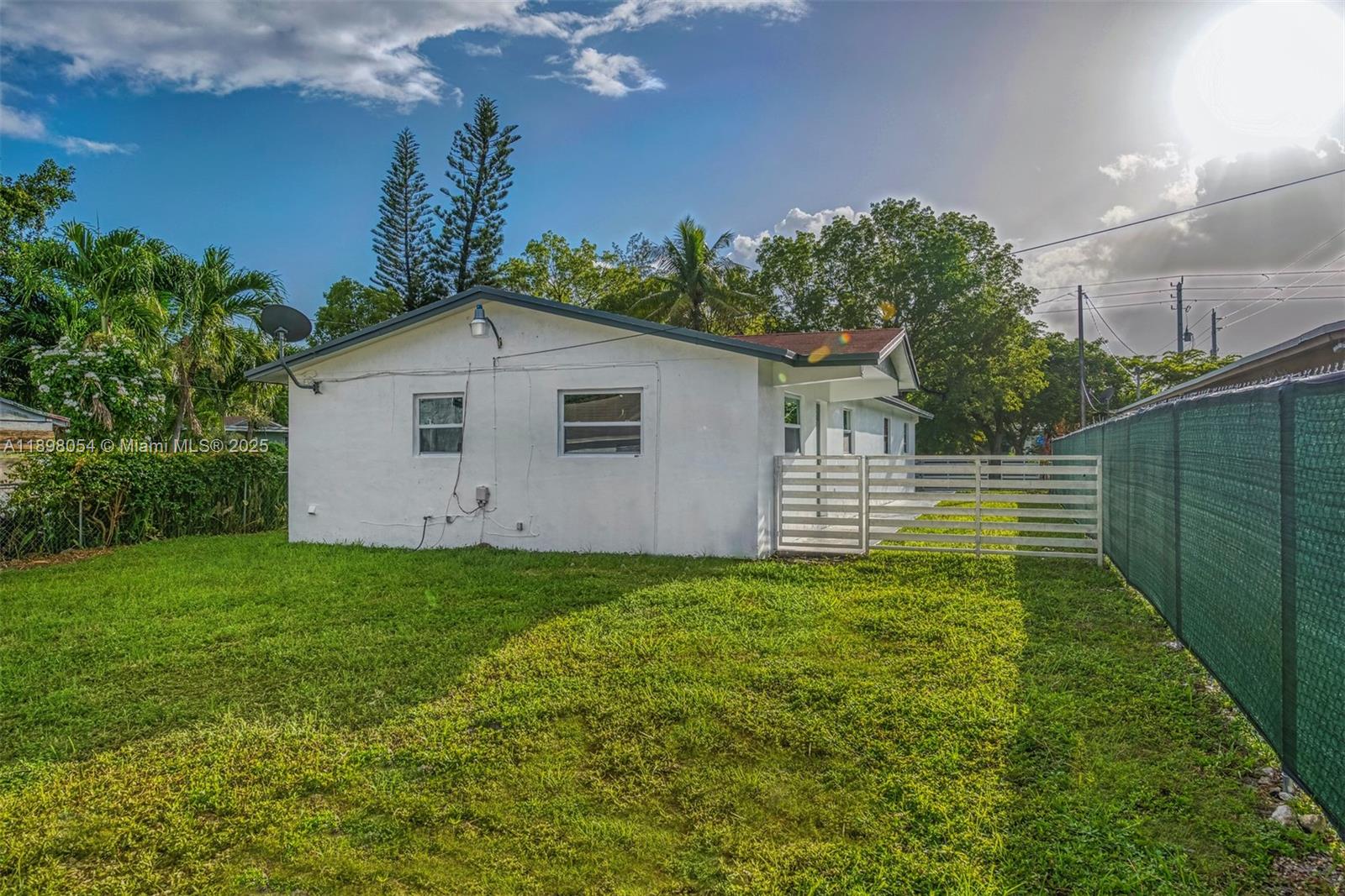 See details / 1816 sq. ft. $ 2025-10-17 0 Photo