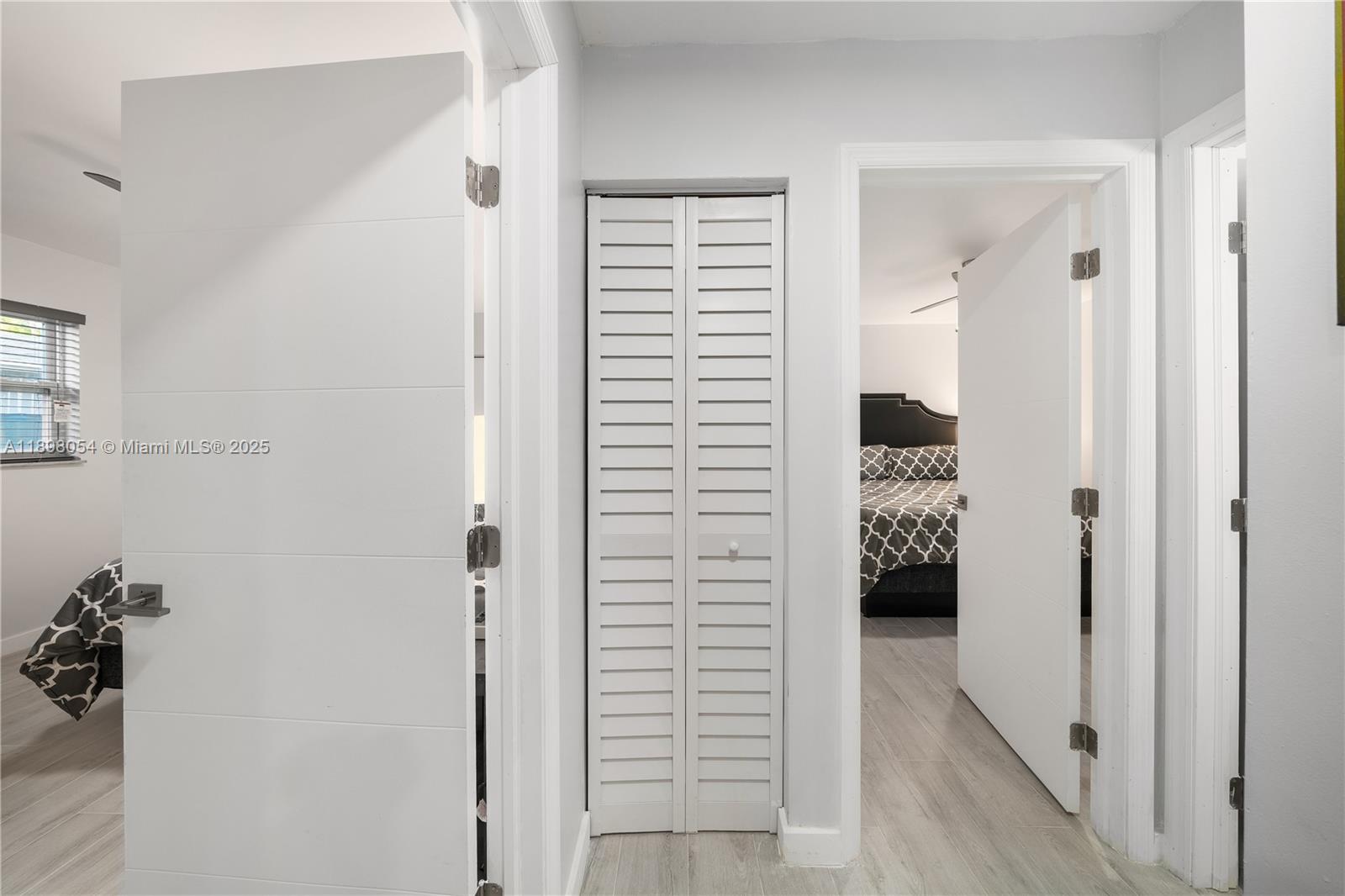 See details / 1816 sq. ft. $ 2025-10-17 0 Photo