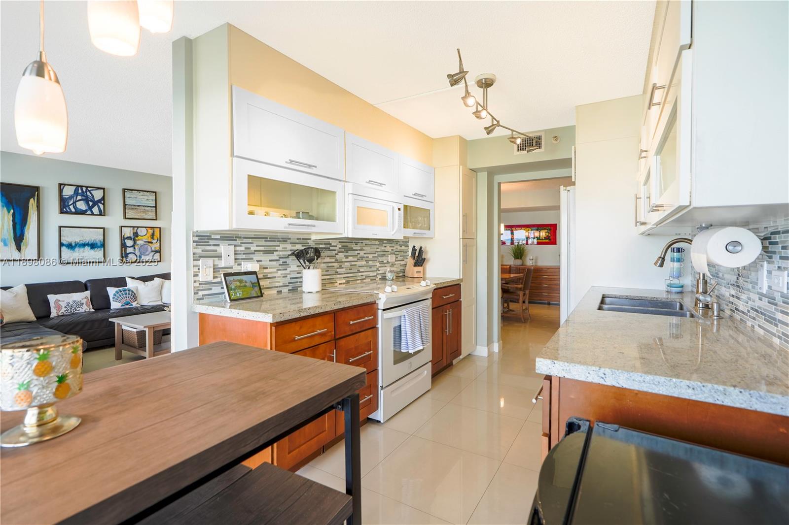 Photo of 1201 Ocean Dr  #706N, Hollywood, Florida, 33019 - 