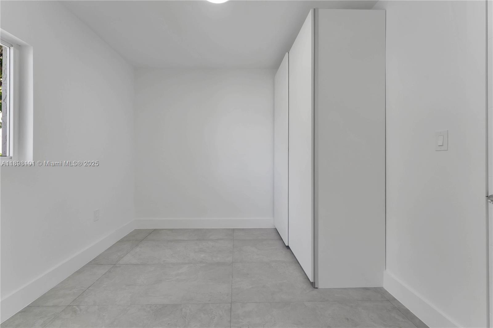 Ver detalles / 2047 sq. ft. $ 2025-10-17 0 foto