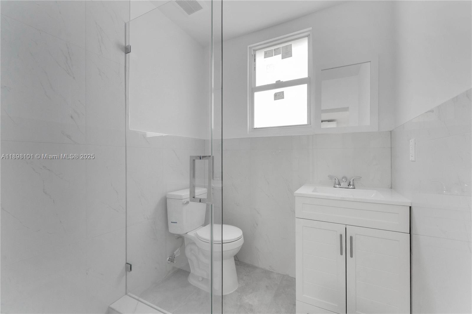 Ver detalles / 2047 sq. ft. $ 2025-10-17 0 foto