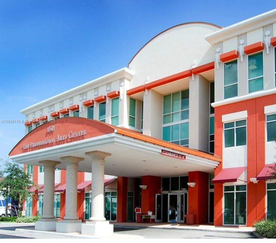 See details 201 / sq. ft. $ 2025-10-17 0 Photo