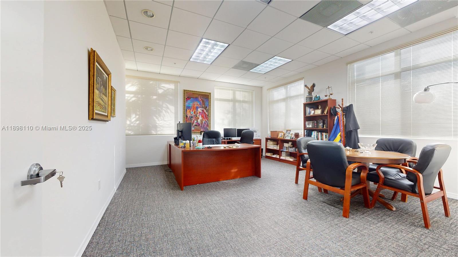 See details 201 / sq. ft. $ 2025-10-17 0 Photo