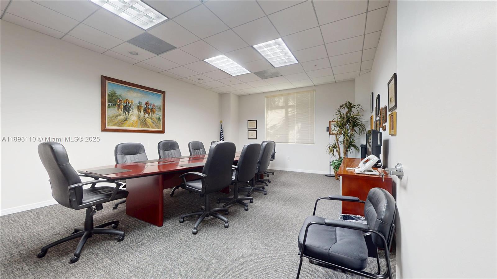 See details 201 / sq. ft. $ 2025-10-17 0 Photo