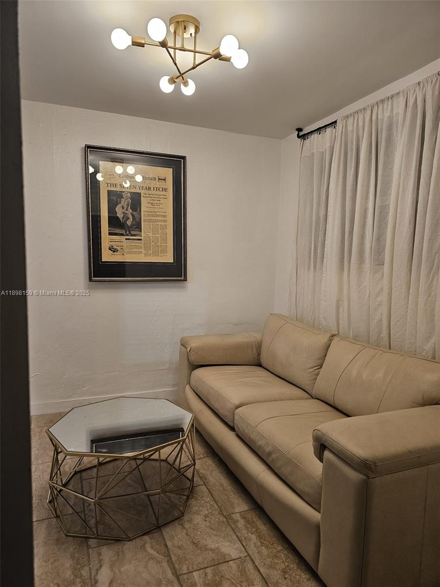   /   sq. ft. $ 2025-10-17 0 Photo