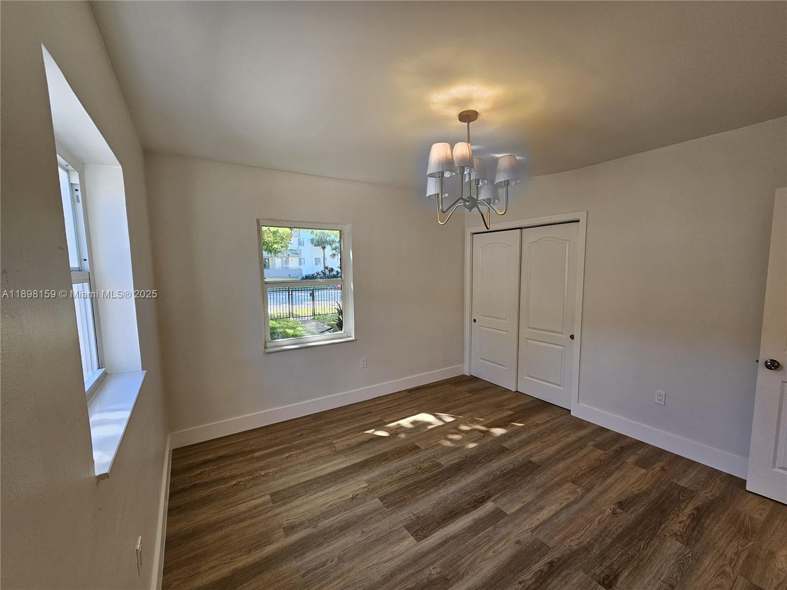   /   sq. ft. $ 2025-10-17 0 Photo