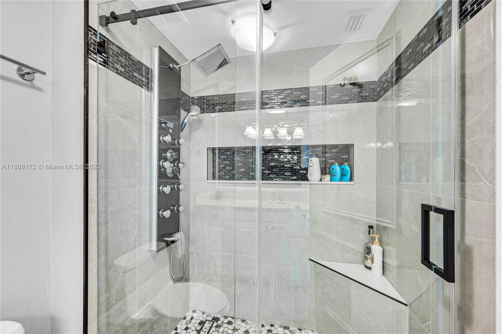 Photo of 20201 Country Club Dr  #1907, Aventura, Florida, 33180 -