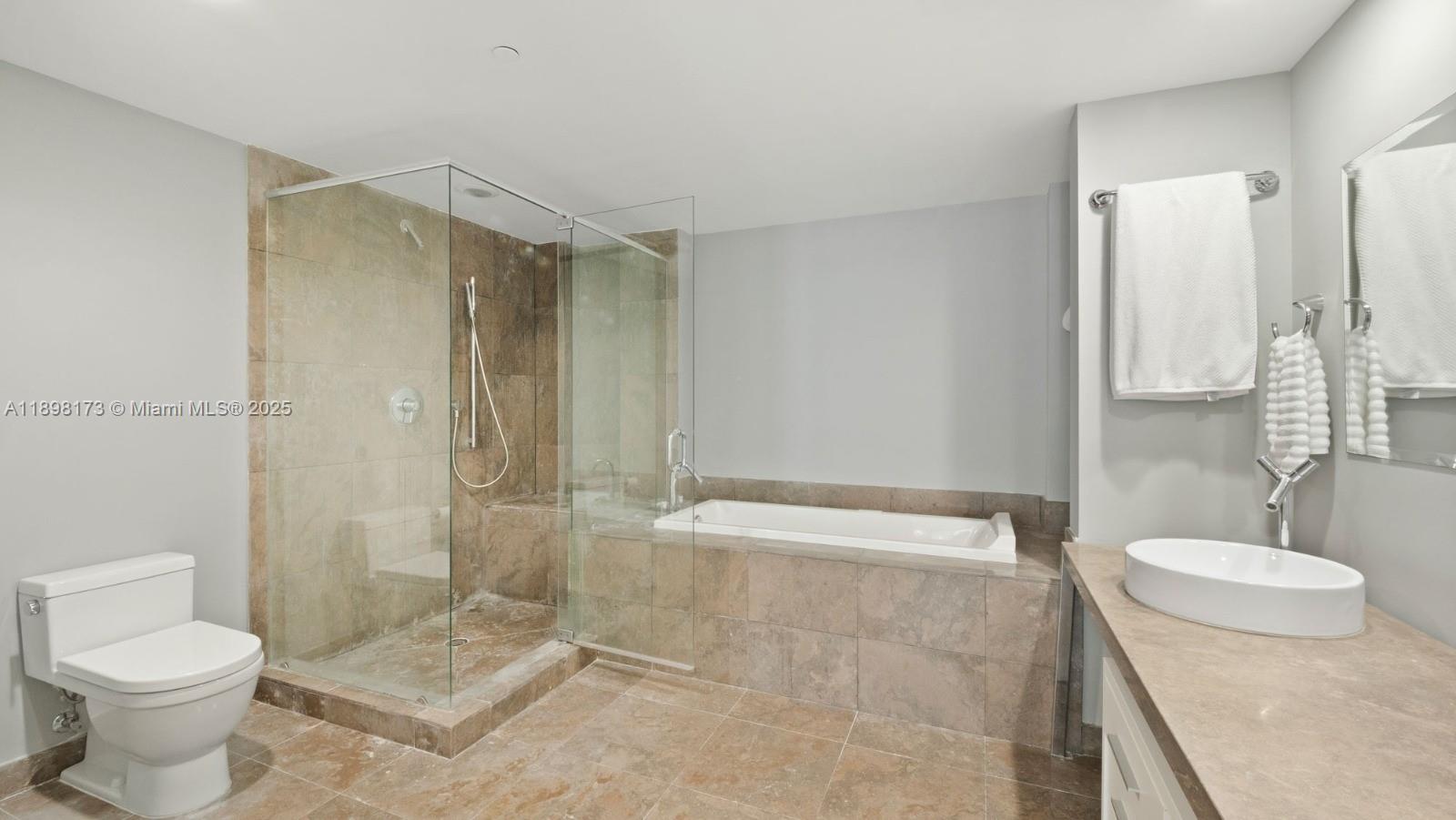 5109 2 / 2 1167 кв.футов $ 2025-10-17 0 Фото