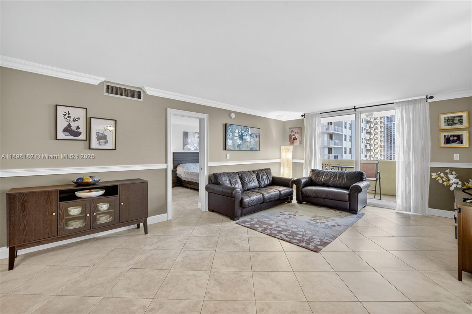Photo of 1833 Ocean Dr  #1004, Hallandale Beach, Florida, 33009 - 