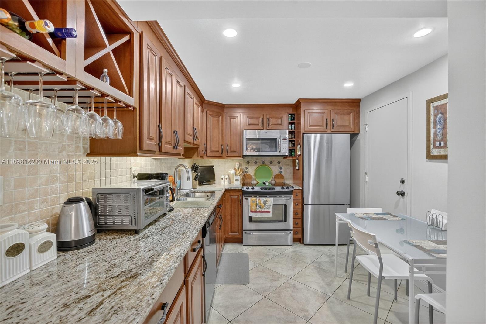 Photo of 1833 Ocean Dr  #1004, Hallandale Beach, Florida, 33009 - 