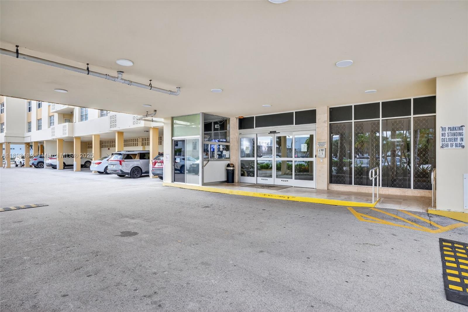 Photo of 1833 Ocean Dr  #1004, Hallandale Beach, Florida, 33009 - 