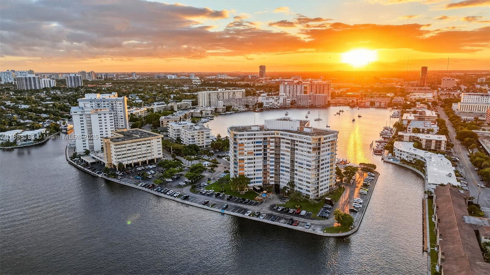 Photo of 1833 Ocean Dr  #1004, Hallandale Beach, Florida, 33009 - 