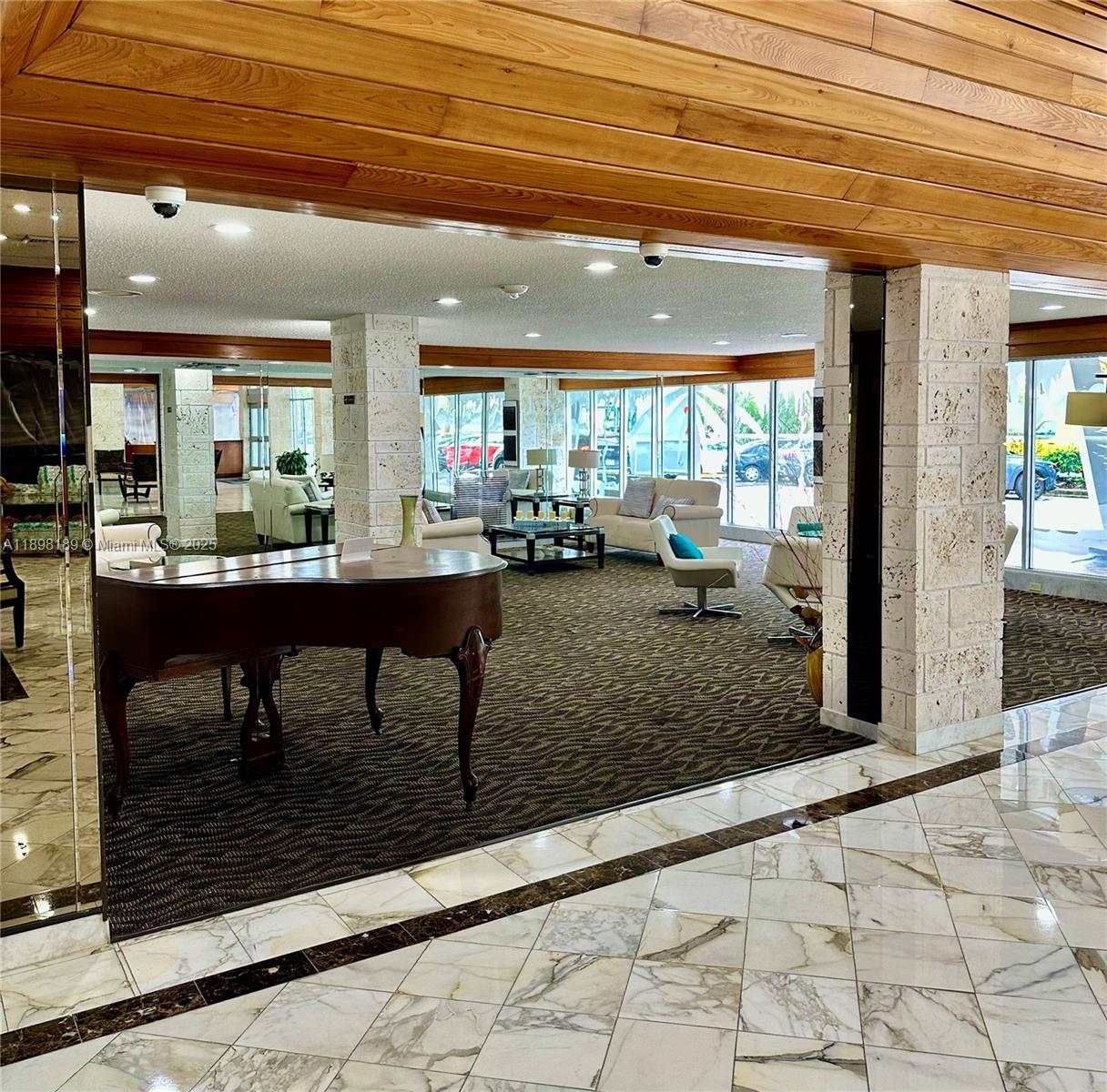 2020 2 / 2 1488 sq. ft. $ 2025-10-23 0 Photo