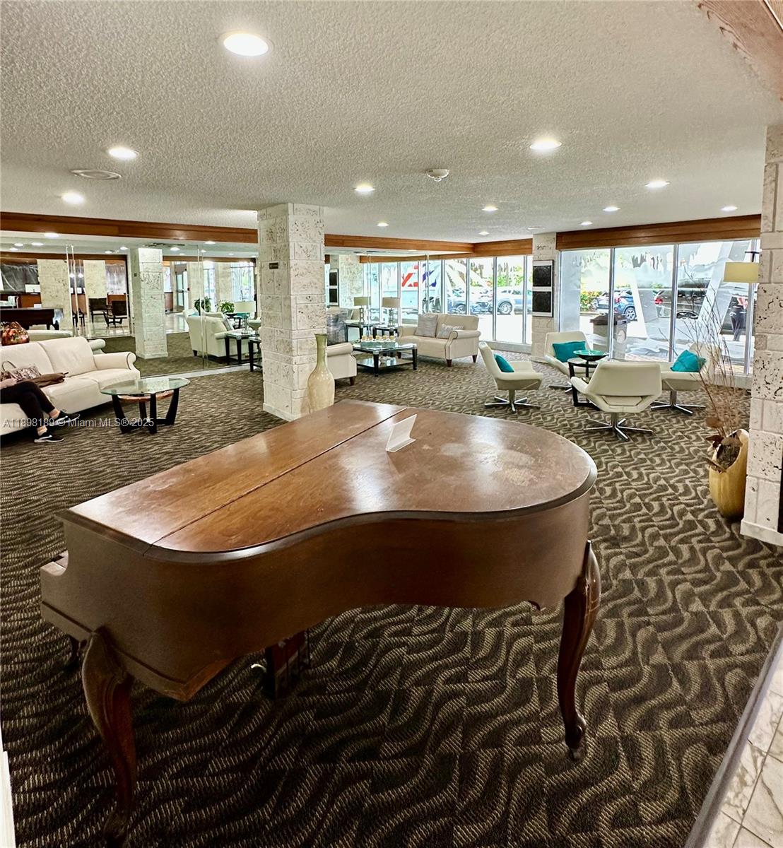 2020 2 / 2 1488 sq. ft. $ 2025-10-23 0 Photo