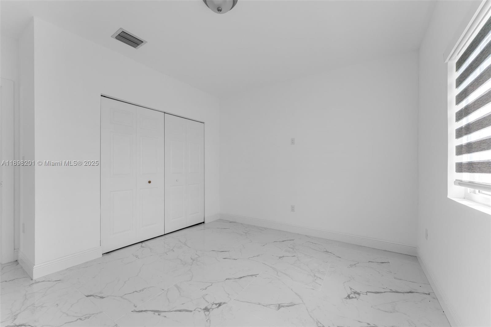   /  1057 sq. ft. $ 2025-10-17 0 Photo