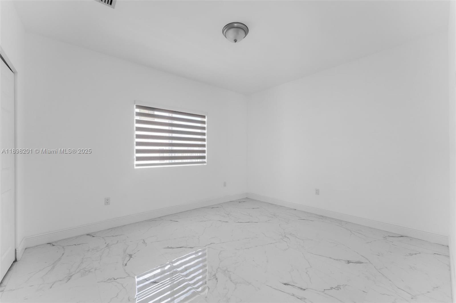   /  1057 sq. ft. $ 2025-10-17 0 Photo