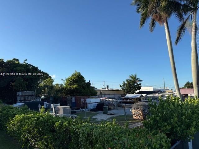 See details / sq. ft. $ 2025-10-17 0 Photo