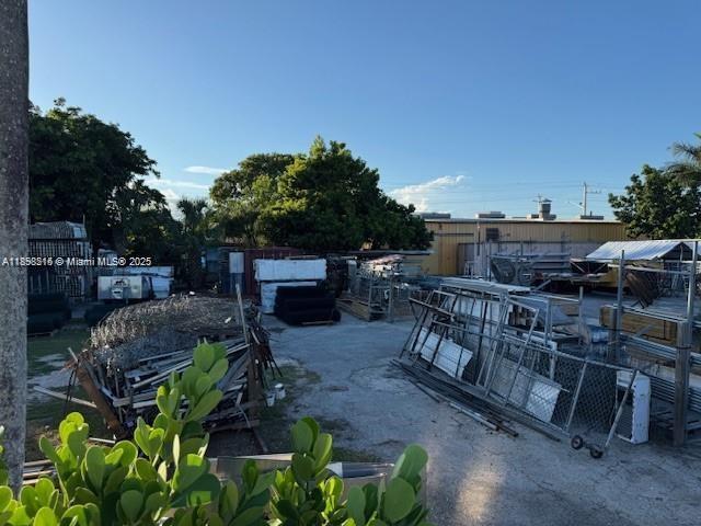 See details / sq. ft. $ 2025-10-17 0 Photo
