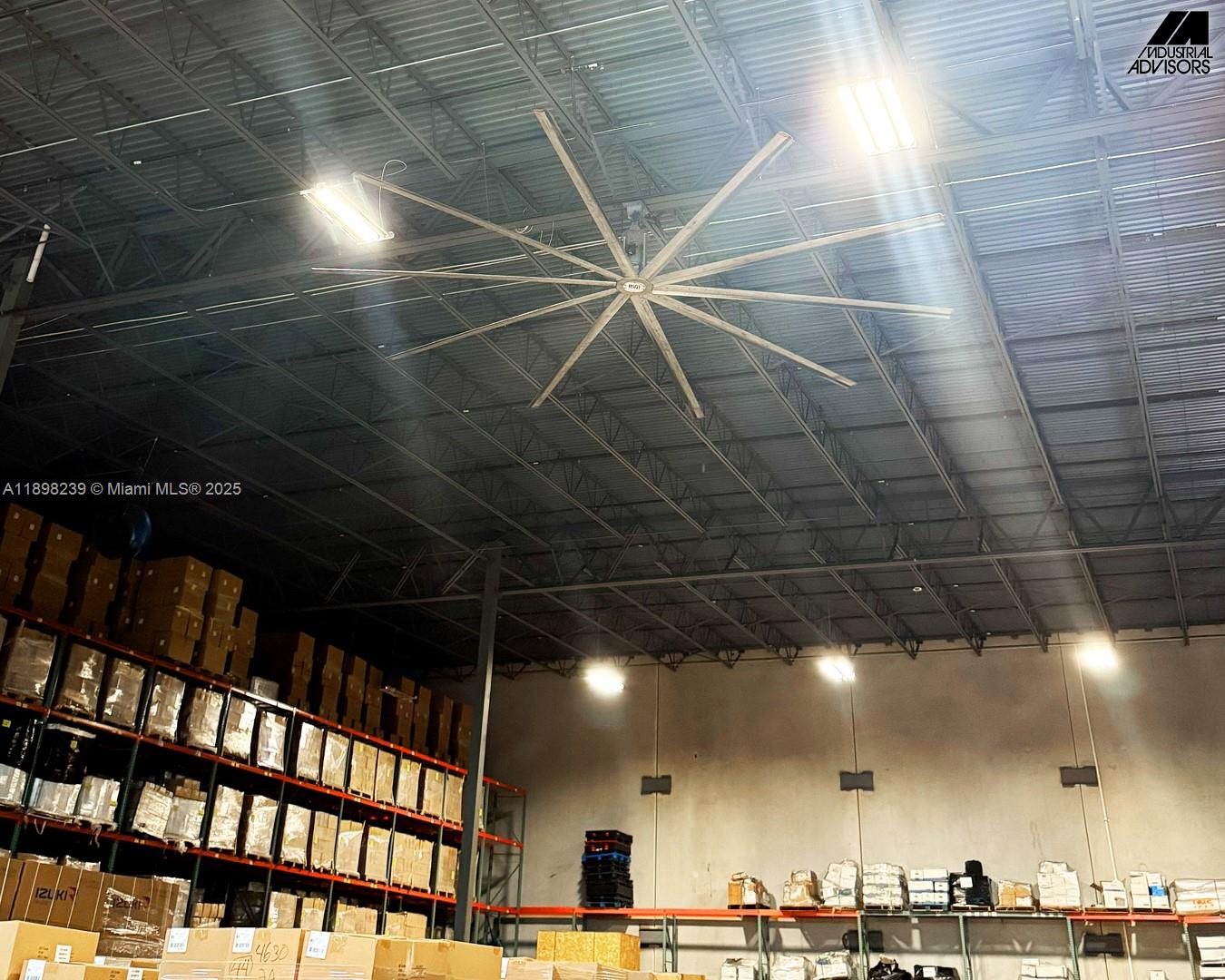   /   sq. ft. $ 2025-10-17 0 Photo