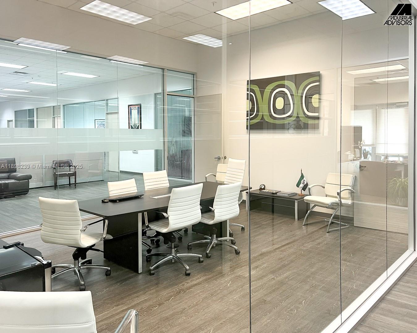   /   sq. ft. $ 2025-10-17 0 Photo