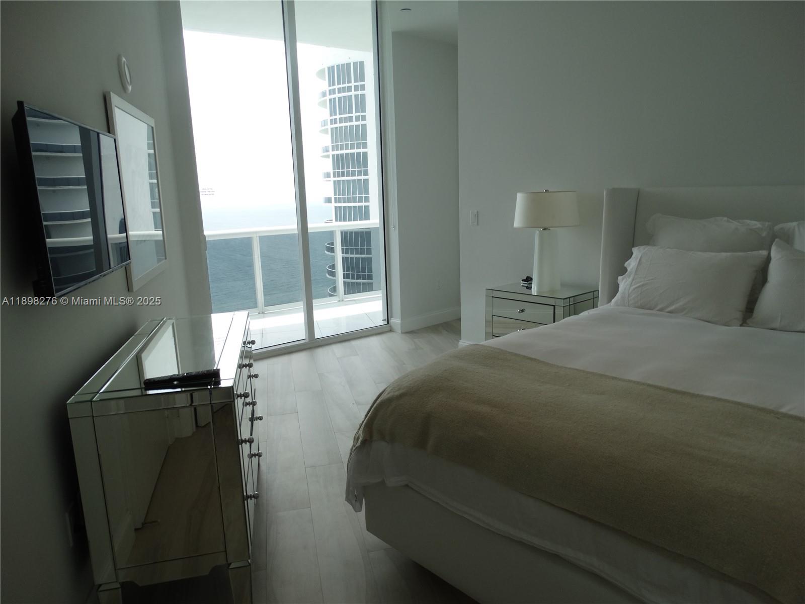 See details 3907 3 / 3 2106 sq. ft. $ 2025-10-17 0 Photo