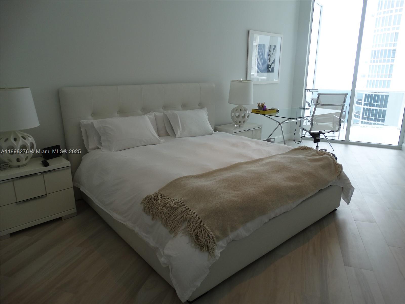 See details 3907 3 / 3 2106 sq. ft. $ 2025-10-17 0 Photo