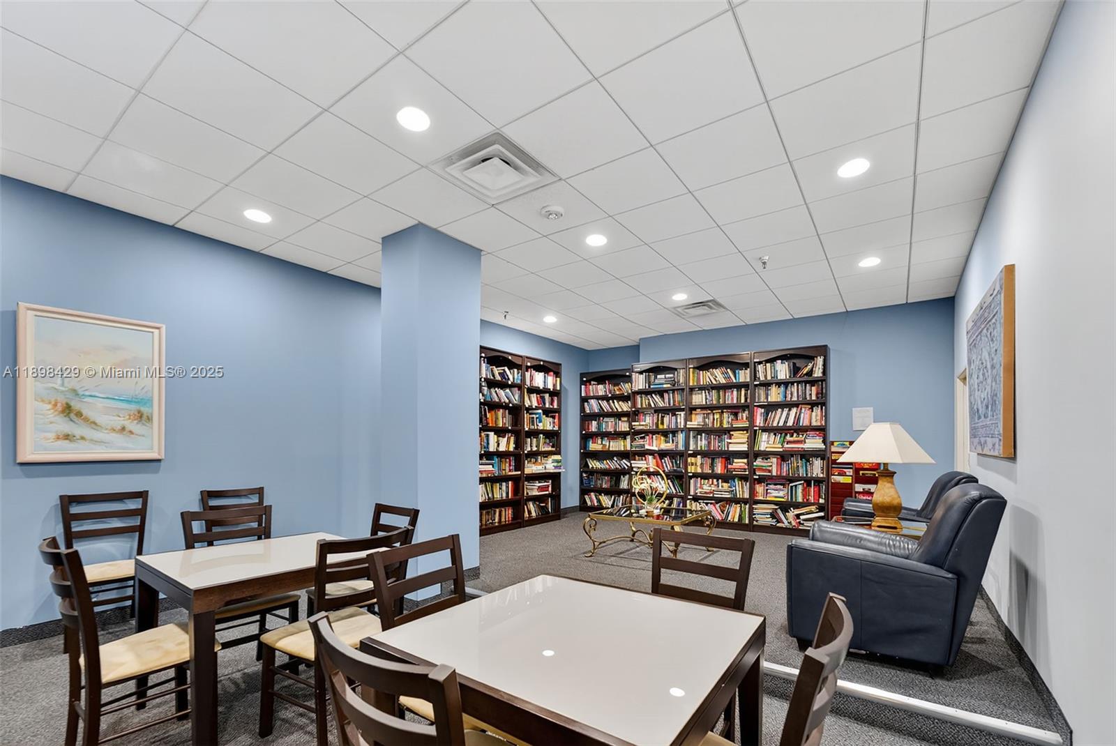 See details 1415 0 / 1 732 sq. ft. $ 2025-10-18 0 Photo