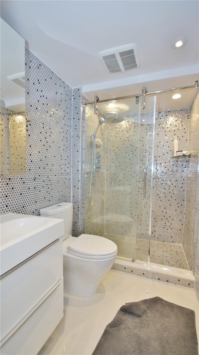 Ver detalles 308 2 / 2 1357 sq. ft. $ 2025-10-18 0 foto